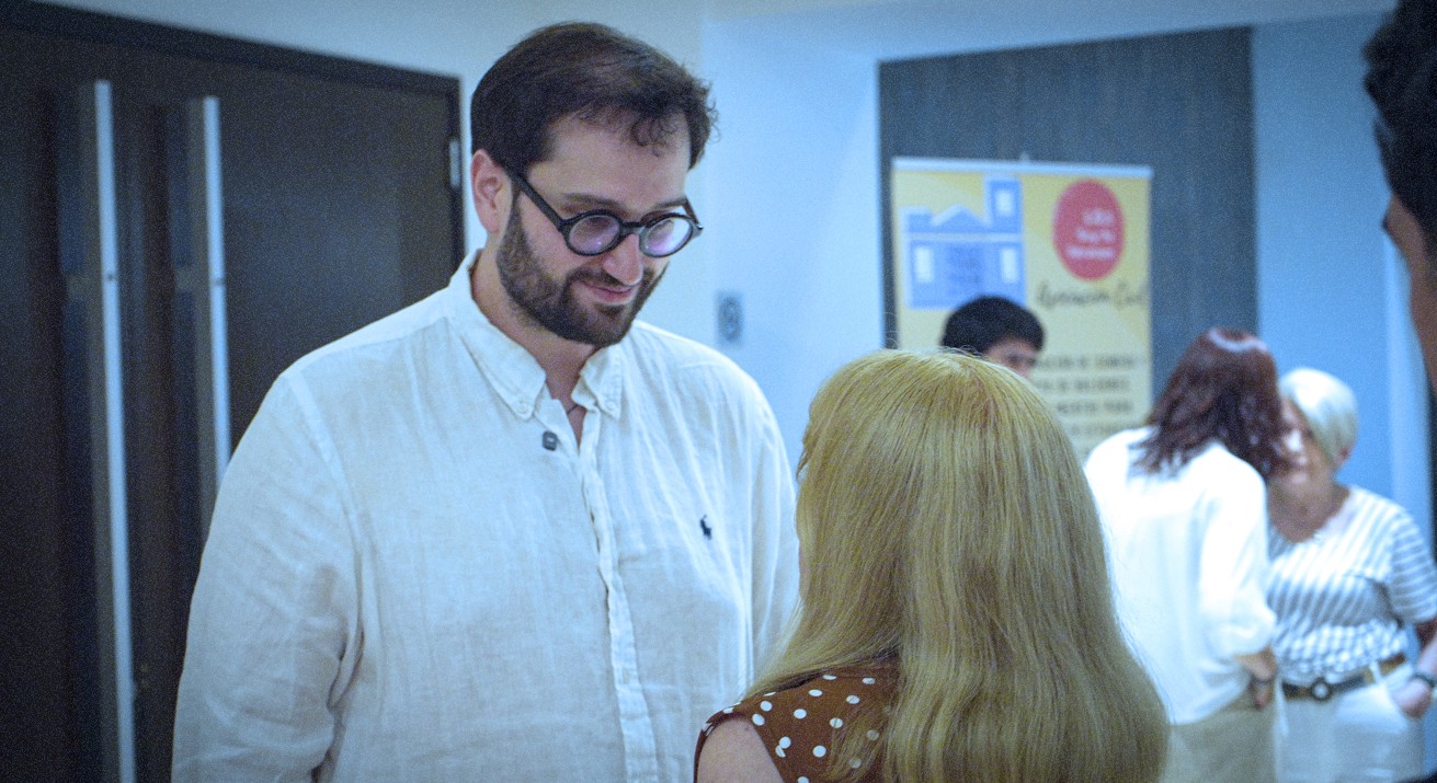 Francisco Sola durante una sesi&oacute;n de mentor&iacute;a
